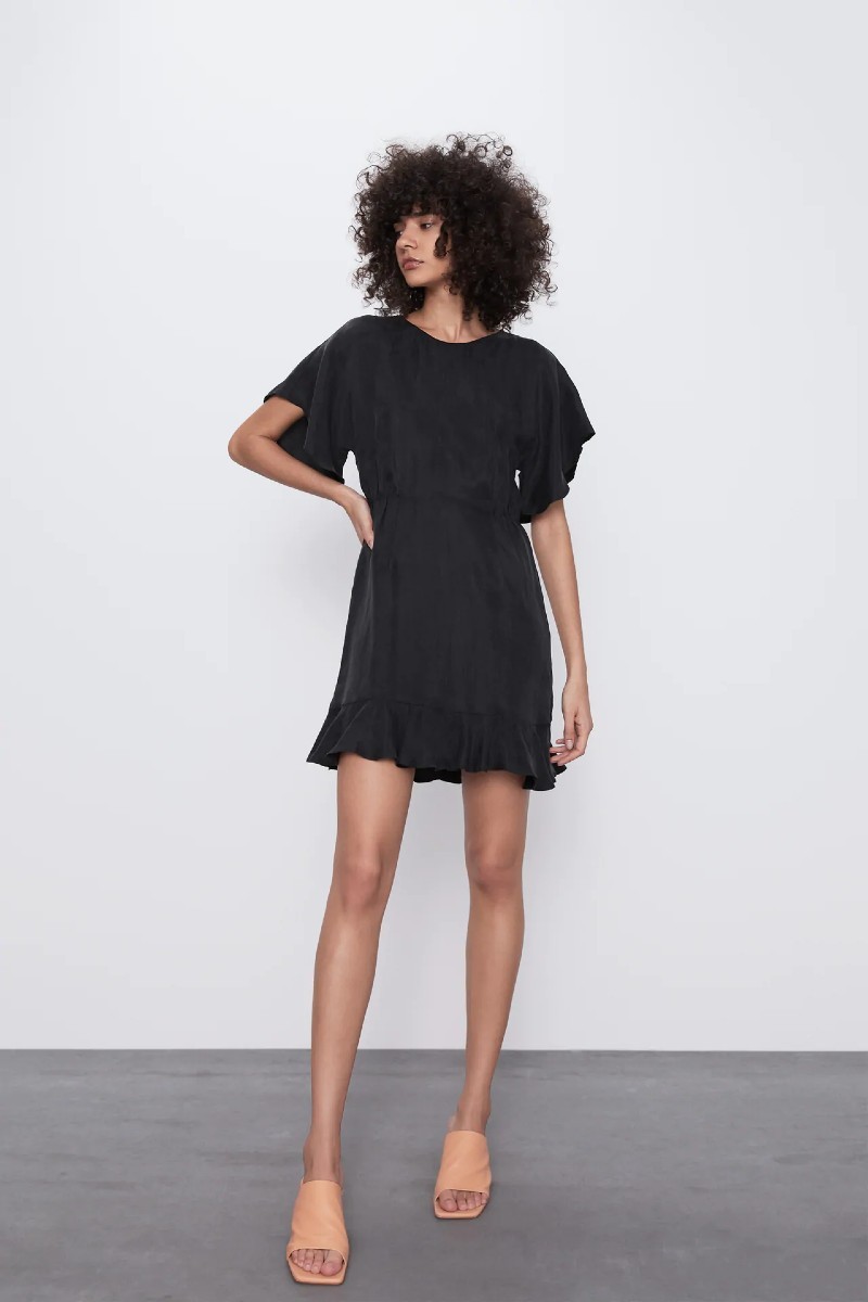 Zara μαύρο φόρεμα