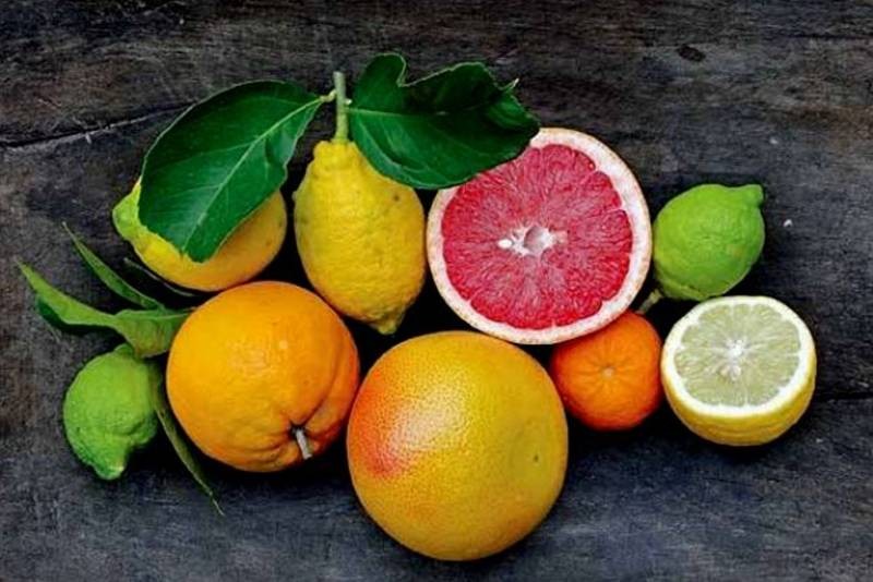 Αδυνατιστικό ρόφημα με λεμόνι και πορτοκάλι 