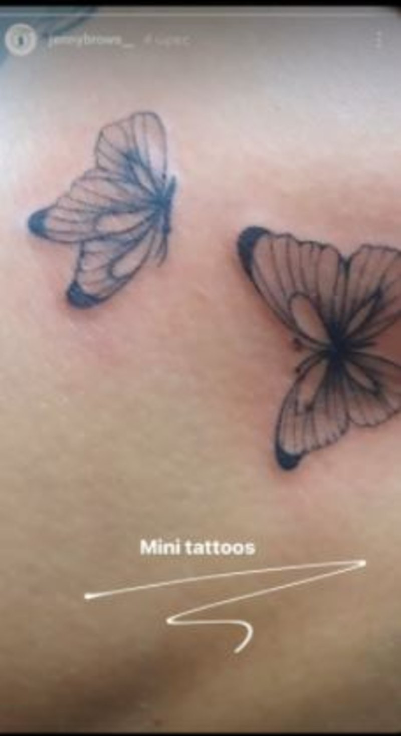 Τζένη Θεωνά τατουάζ