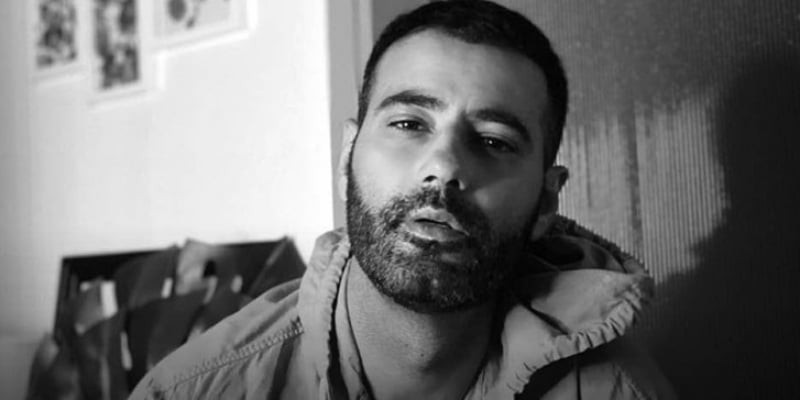 Διώκεται ο Νικόλας Στραβοπόδης για βιασμό μετά την καταγγελία του Δημήτρη Άνθη