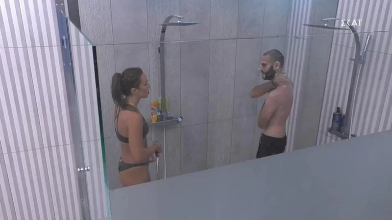 Big Brother 2: Ήρθαν κοντά Νίκος και Ευδοκία - Έκαναν μαζί μπάνιο