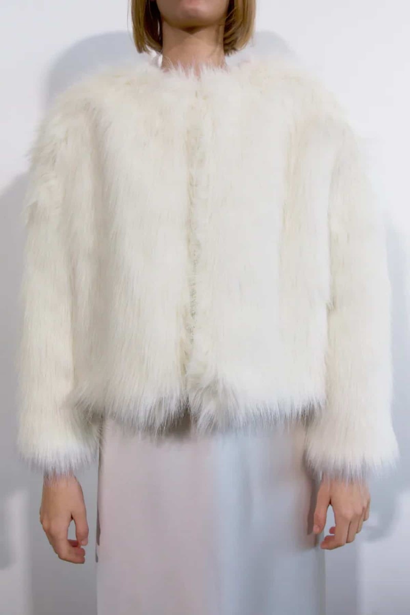 Zara λευκή γούνα