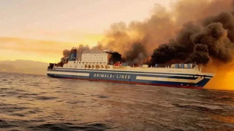 Εuroferry Olympia: Αίσιο τέλος με την επιχείρηση απεγκλωβισμού δύο οδηγών στο φλεγόμενο πλοίο