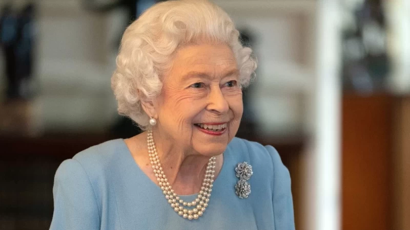 Η Βασίλισσα Ελισάβετ κλείνει 70 χρόνια στο θρόνο - Είναι η 4η μακροβιότερη βασίλισσα όλων των εποχών