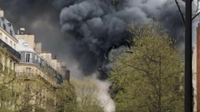 Παρίσι: Ισχυρή έκρηξη κοντά στην Παναγία των Παρισίων