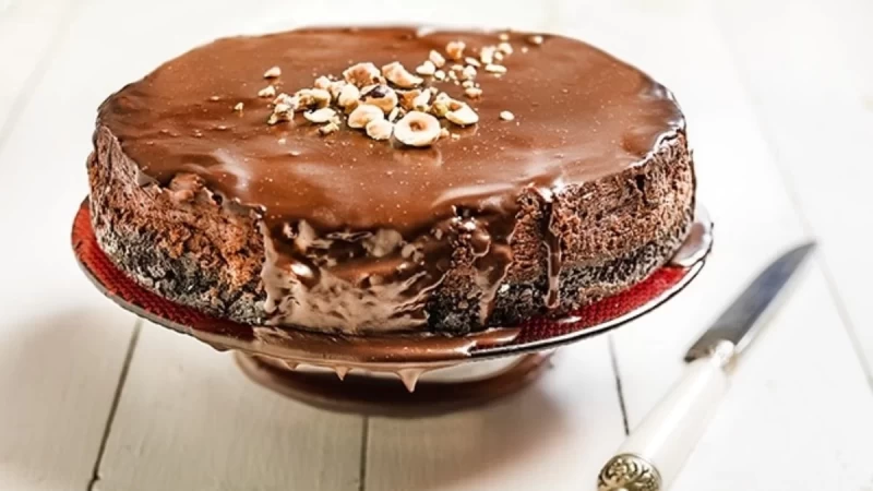 Cheesecake σοκολάτα με γεμιστά μπισκότα - Αυτό το γλυκό ψυγείου είναι σκέτη κόλαση
