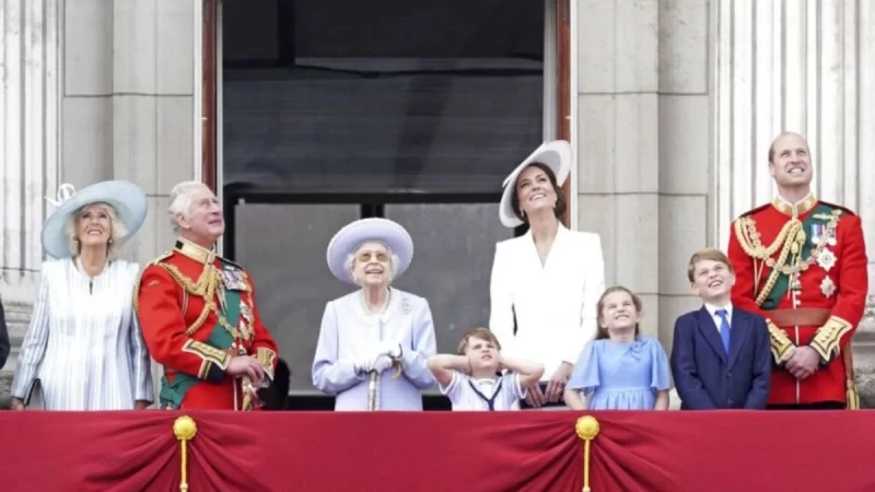 Πλατινένιο Ιωβηλαίο της Βασίλισσας Ελισάβετ: Έδωσαν το παρόν και ο Πρίγκιπας Χάρι με τη Μέγκαν Μαρκλ
