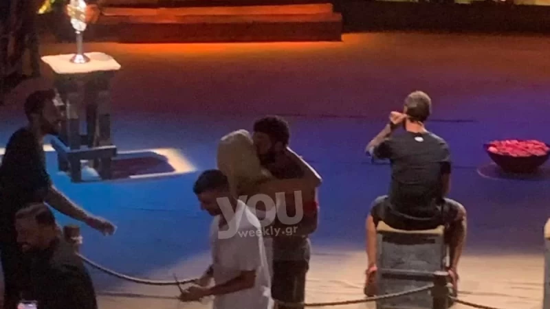 Survivor 5 - τελικός: Δεν σταμάτησαν να φιλιούνται στα διαλείμματα Σχίζας και Παναγιώταρου - Αποκλειστικές φωτογραφίες