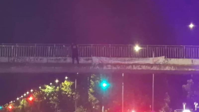 Θεσσαλονίκη: Άνδρας απειλούσε πως θα αυτοκτονήσει πέφτοντας από γέφυρα στην παραλιακή
