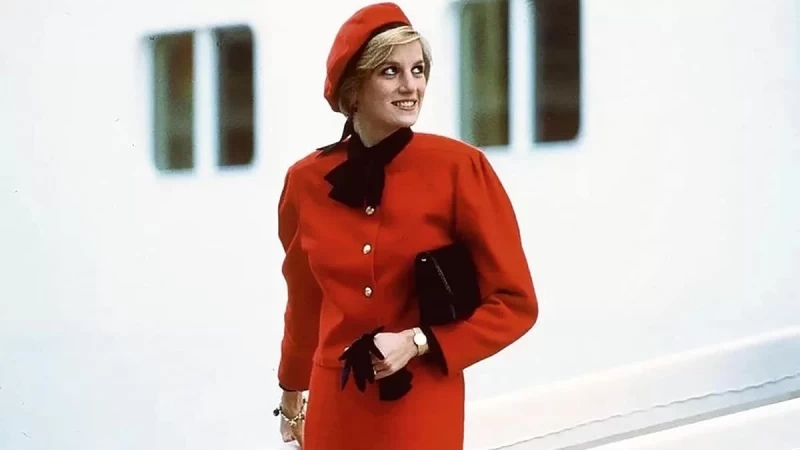 Πριγκίπισσα Νταϊάνα: 6 κομμάτια του τώρα για να αντιγράψεις το fashion icon του 20ου αιώνα