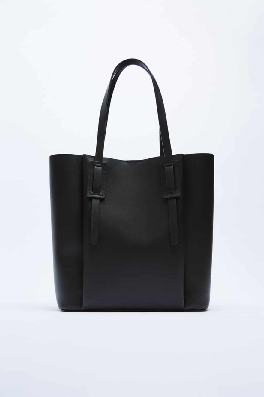 Η μαύρη τσάντα των Zara που βγαίνει σε 2 χρώματα και κοστίζει 9,99 ευρώ