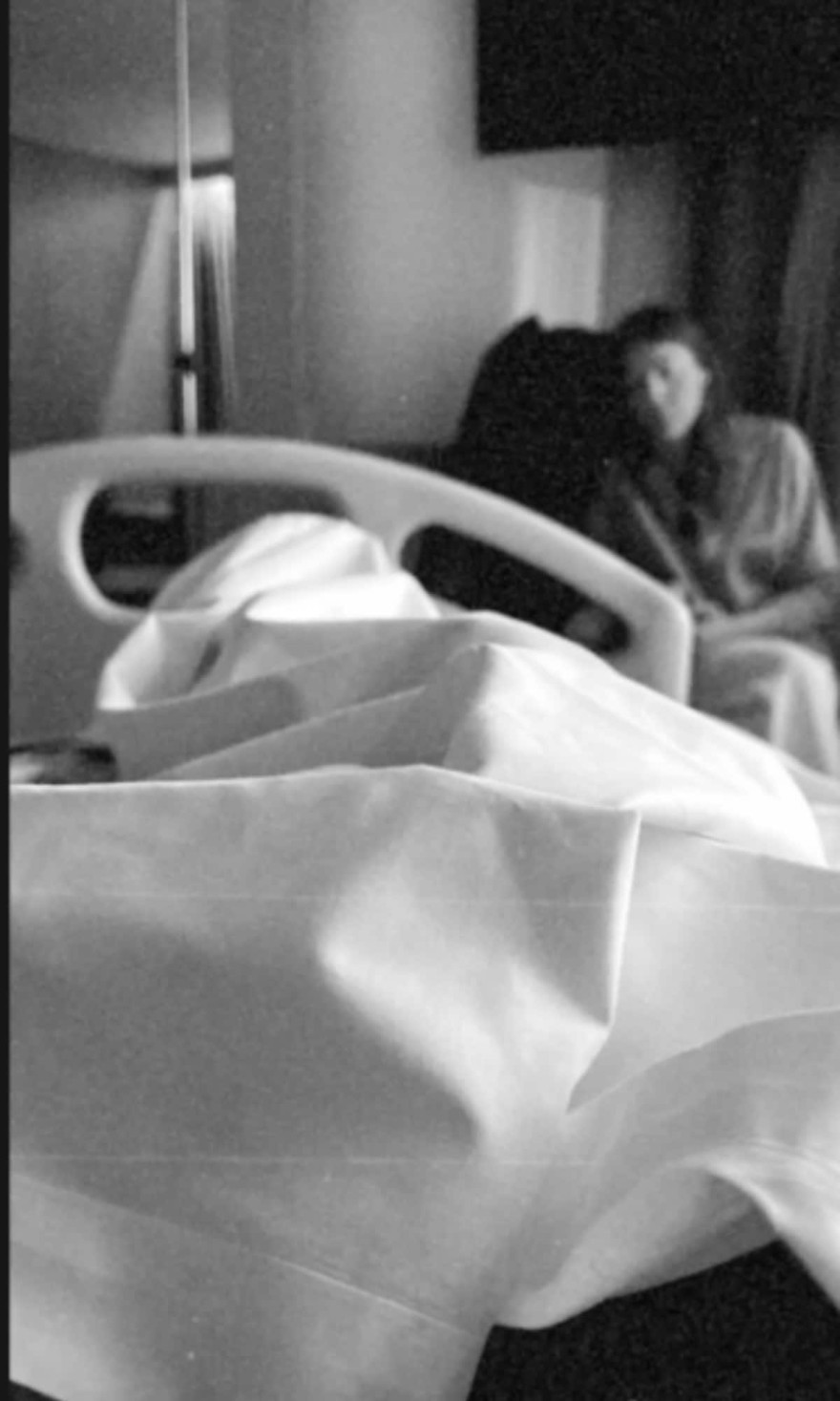 Στο νοσοκομείο η σύζυγος του Αντώνη Ρέμου, Υβόννη Μπόσνιακ φωτογραφίες