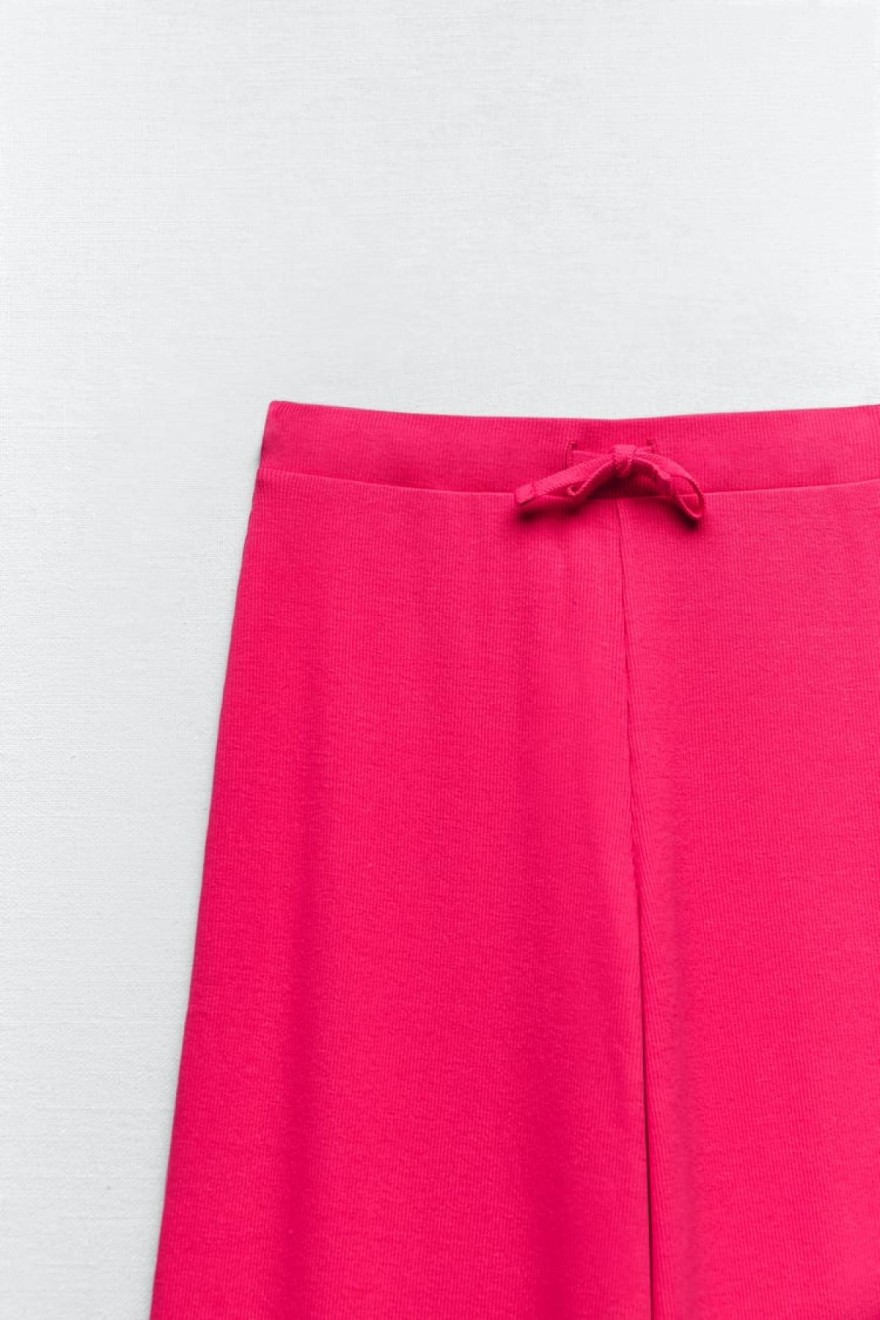 Παντελόνι ριμπ από τα Zara