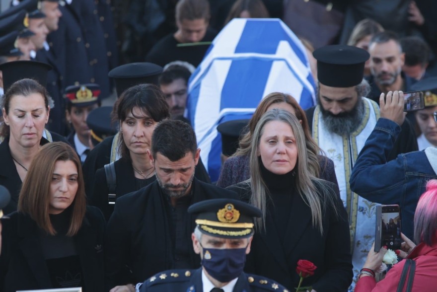 Μιχάλγης Μουρούτσος στην κηδεία του Αλέξανδρου Νικολαίδη 