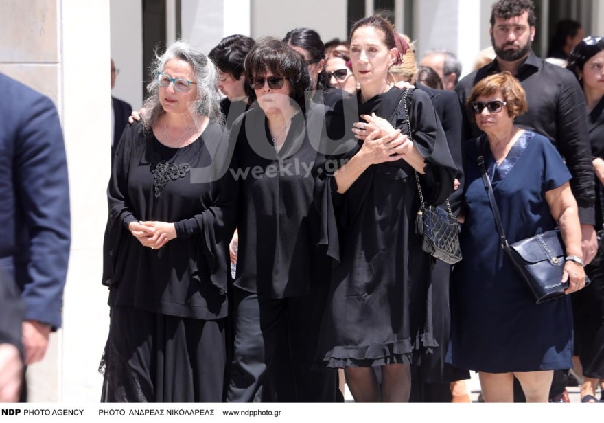 Νόνικα Γαληνέα κόρες κηδεία
