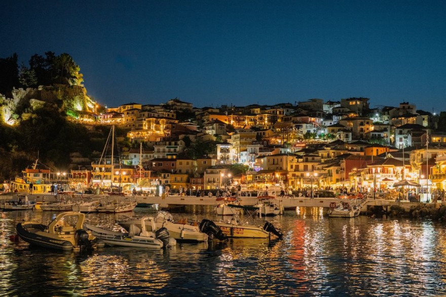 Σήμερα είναι κορυφαίος προορισμός: Αυτό είναι το ελληνικό νησί που ήθελε να αγοράσει ο Ωνάσης αντί του Σκορπιού