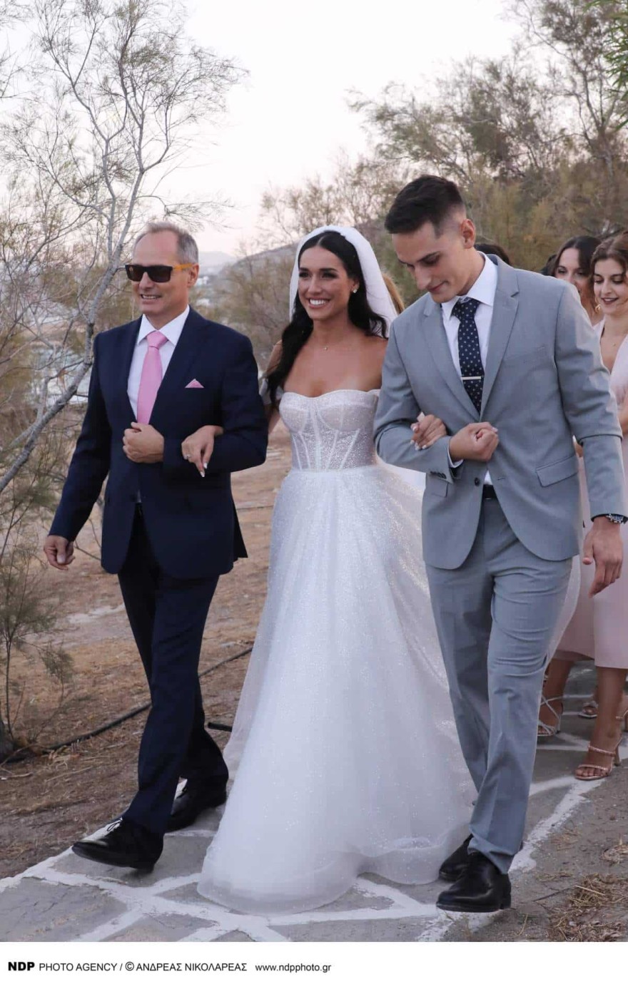 Βέρα Σωτηροπούλου: Σε ποια εταιρεία ανήκει το νυφικό που φόρεσε στον γάμο της με τον Stan
