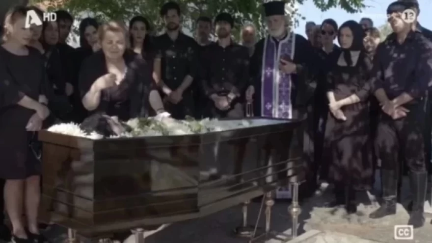 Σασμός: Δείτε την πριν προβληθεί στην τηλεόραση - Η συγκλονιστική σκηνή που η Βασιλική ετοιμάζει στο νεκροθάλαμο το Νικηφόρο για την κηδεία του