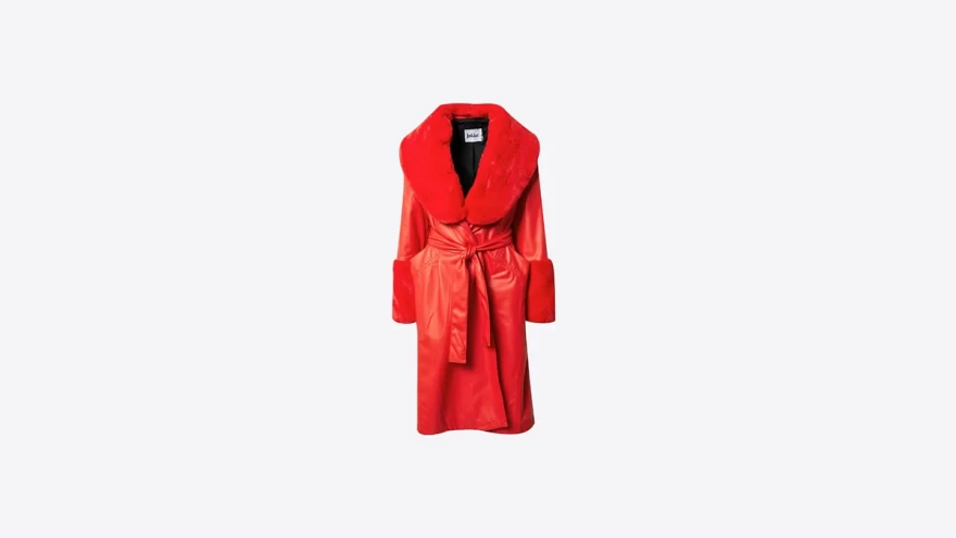κόκκινο δερμάτινο παλτό