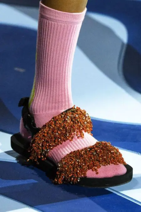 Σανδάλια - κάλτσες