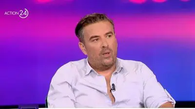 Ο Γιάννης Αϊβάζης στο πλατό της εκπομπής Καλύτερα Αργά