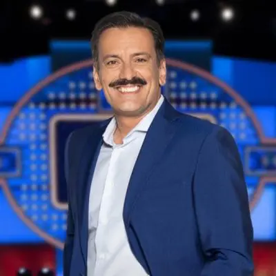 Ο Θάνος Κιούσης στο πλατό του 5x5