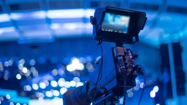 Backstage εκπομπών