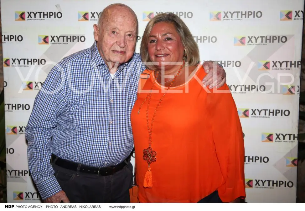 Ο Μίμης Πλέσσας και η Λουκίλα Κάρρερ σε έξοδό τους