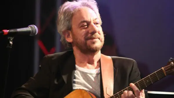 Αντώνης Βαρδής: Αδημοσίευτα στιγμιότυπα με την Άννα Βίσση και τον Νίκο Καρβέλα σε νεαρή ηλικία