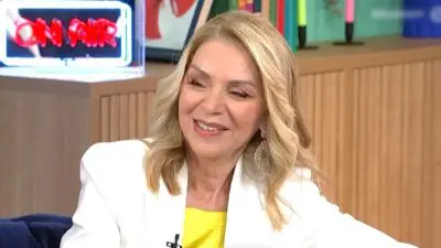 Έλλη Στάη: «Η λέξη “ορφανό” είχε αρνητική αύρα, υπήρχε κάτι σαν ντροπή»