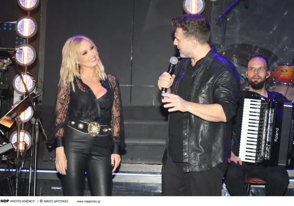 O Γιάννης Πλούταρχος στη σκηνή με την Πέγκυ Ζήνα