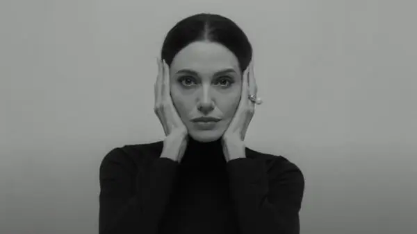 Η Αντζελίνα Τζολί στο ρόλο της ως Μαρία Κάλλας