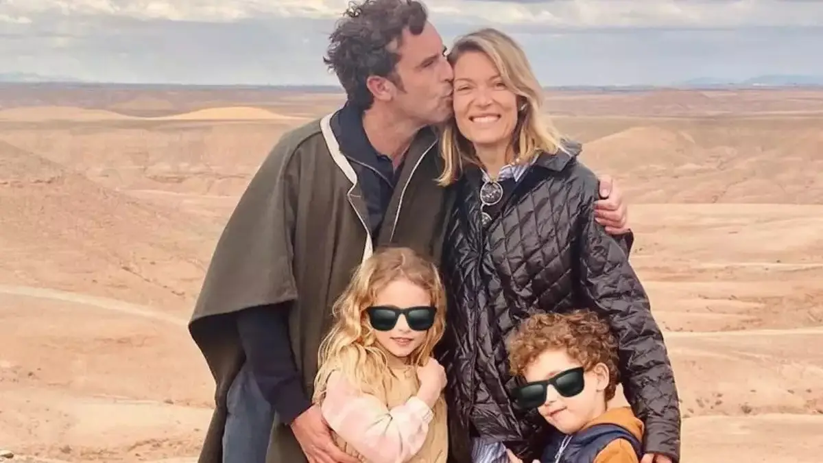 Η Βίκυ Καγιά και ο Ηλίας Κρασσάς με τα παιδιά τους