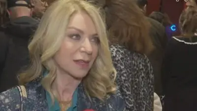 Η Έλλη Στάη μιλάει στην εκπομπή Happy Day.