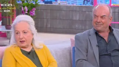 Η Ελένη Γερασιμίδου και ο Αντώνης Ξένος στον καναπέ του Πάμε Δανάη