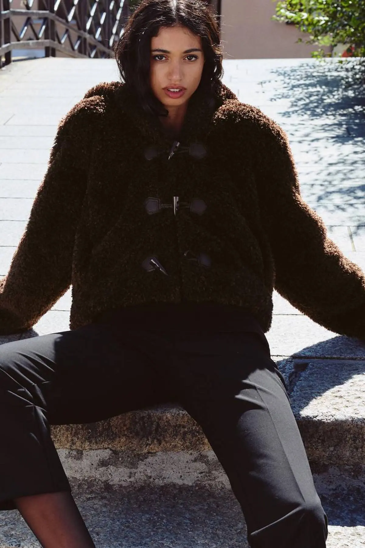 καφέ γουνάκι zara