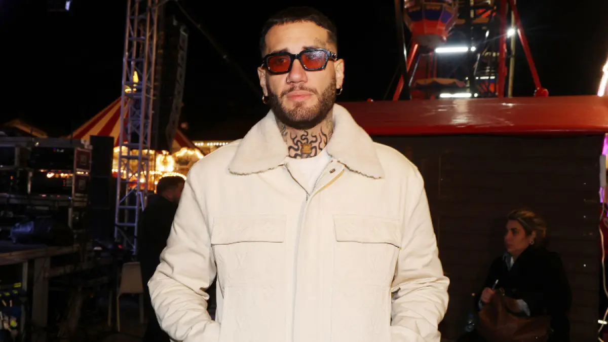 Ο Mente Fuerte σε βραδινή έξοδο.