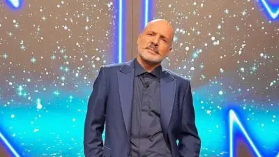 ο Νίκος Μουτσινάς στο πλατό του ΝΜ Βραδιάτικα