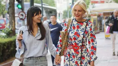 Η Έλενα Χριστοπούλου και η Ηλιάνα Παπαγεωργίου σε βόλτα στο κέντρο της Αθήνας