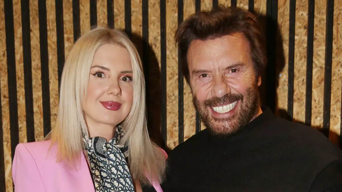 Ο Στράτος Τζώρτζογλου και η Σοφία Μαριόλα σε έξοδό τους