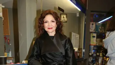 Η Ταμίλια Κουλιέβα σε βραδινή έξοδο.