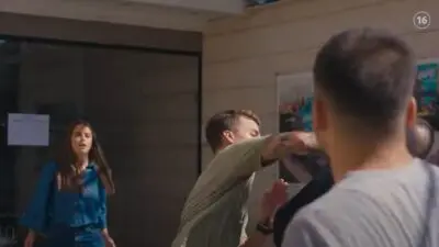 Ο Κυριάκος μπλέκει σε καβγά στη σειρά Ταμπού.