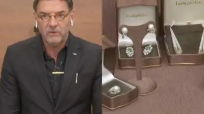 Ο κοσμηματοπώλης που κατέχει τα κοσμήματα της Ζωής Λάσκαρη.