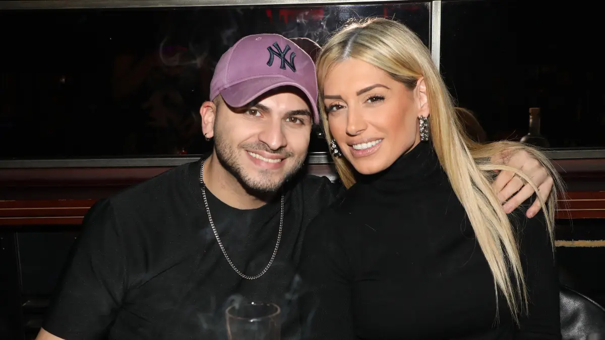 Ο Στέλιος Λεγάκης και η Ειρηάννα σε βραδινή τους έξοδο