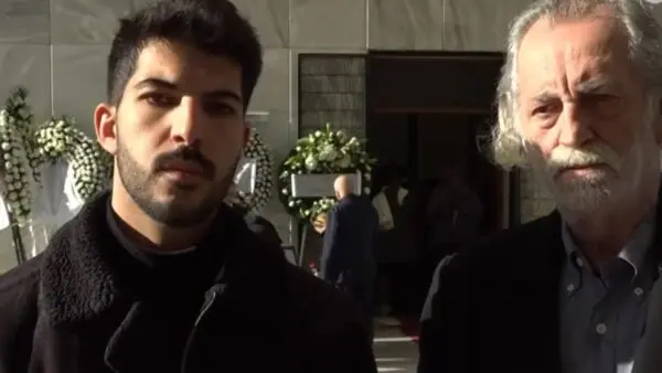 Ο Μιχάλης Αεράκης στην κηδεία του Δημήτρη Ήμελλου