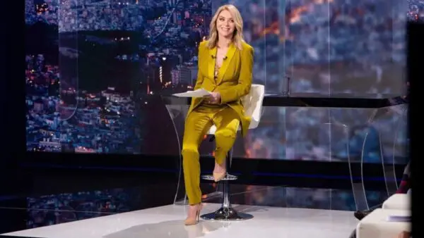 Η Έλλη Στάη στο πλατό ειδήσεων