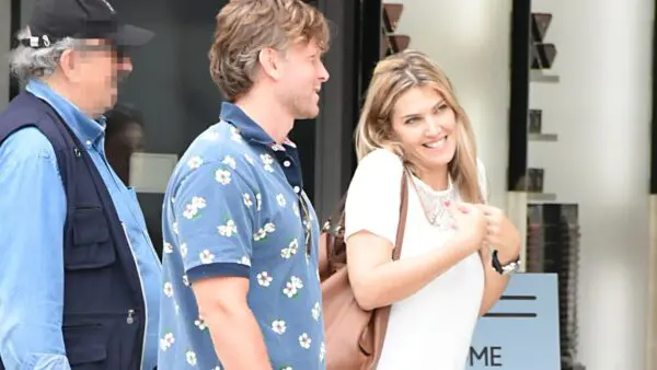 Η Εύα Καϊλή σε εμπορικο με τον σύζυγό της