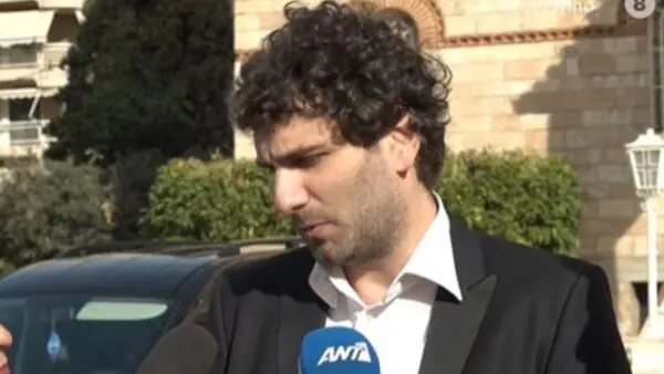 Ο γιος του Κώστα Χαρδαβέλλα