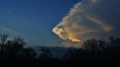 ηλιοβασίλεμα με σύννεφα