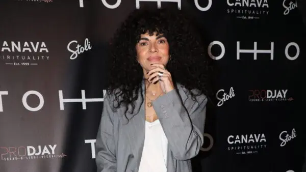 Η Μαρία Σολωμού σε βραδινή έξοδο.